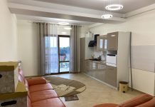 Apartament 3 camere DE ÎNCHIRIAT pe Ștefan cel Mare
