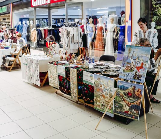Târgul de Sânziene și-a deschis porțile la Shopping City Suceava