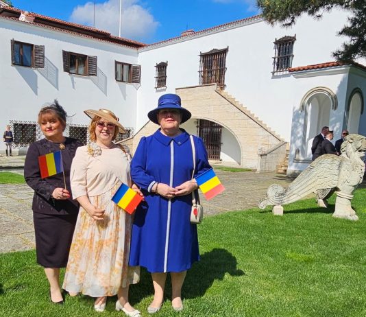 Conducerea Colegiului Tehnic „Regele Ferdinand I” din Rădăuți, în frunte cu prof. Moisiuc Niculina-Mihaela, a reprezentat județul Suceava la ceremoniile naționale dedicate celor 160 de ani de la venirea Principelui Carol I în România.